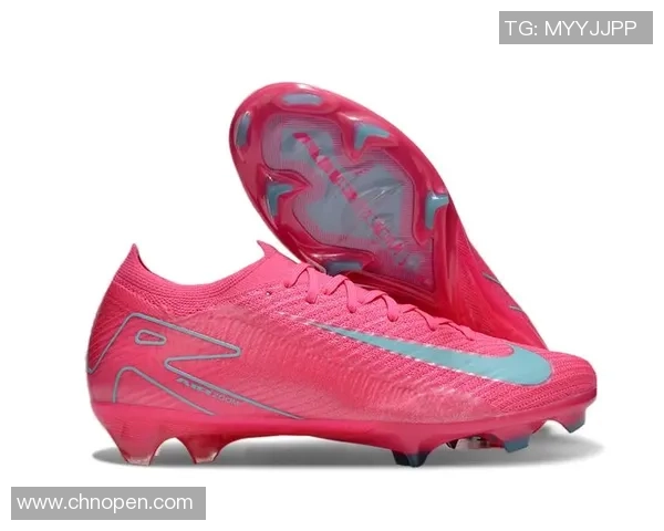 粉色足球鞋闪耀球场 球星们的炫酷瞬间与独特风采